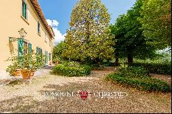 Chianti Classico - VILLA WITH 24,8 HA OF VINEYARDS FOR SALE IN TUSCANY