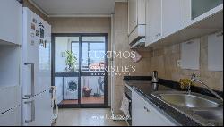 4+1 bedroom apartment with balcony, for sale, in Foz Velha, Porto, Portugal