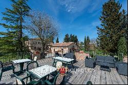 Tuscany - VILLA WITH POOL AND VINEYARDS FOR SALE IN SIENA