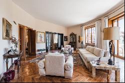 Elegant Apartment Monti Parioli.