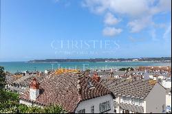 Elegant 6-Bedroom Family Home With Views Of St. Aubin’s Bay