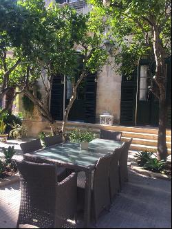 Balzan Town House