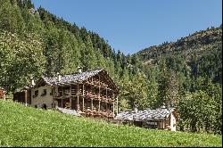 LUXURY CHALET WITH MOUNTAIN VIEW ON THE DOLOMITES