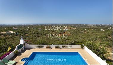 5 bedroom villa with pool and sea view, for sale in Estoi, Algarve