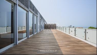 Penthouse with terrace and sea views, near Granja beach, V. N. Gaia, Portugal