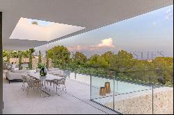 High quality modern villa in Cala Vinyas with partial sea view