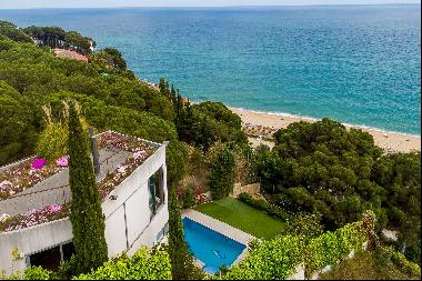Spectacular house in front of the sea in Arenys - Costa BCN