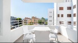 Spacious flat for sale in Puerto Portals, Majorca, Calvià 07184