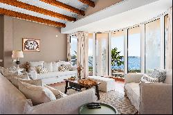 Lovely seaside residence on the coast of Ciutadella, Menorca, for rent