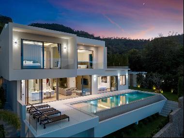 Luxurious 4 Bedroom Sea View Pool Villa