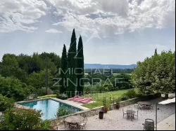 EXCEPTIONAL VINEYARD ESTATE IN THE LUBERON