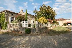 For sale beautiful 18-ha vinyard estate in a dominant position overlooking the vineyard v