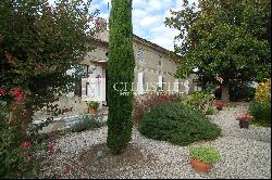 For sale beautiful 18-ha vinyard estate in a dominant position overlooking the vineyard v