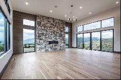 Luxurious Mountain Retreat With Breathtaking Views and Unparalleled Privacy!
