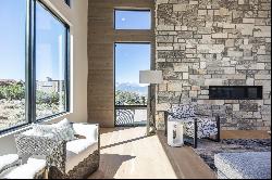 Luxurious Mountain Retreat With Breathtaking Views and Unparalleled Privacy!