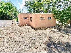 428 Theodora Street, Taos NM 87571