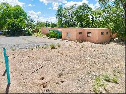 428 Theodora Street, Taos NM 87571