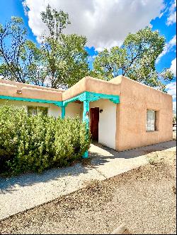 428 Theodora Street, Taos NM 87571