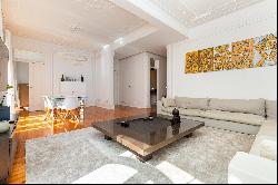 Flat, 4 bedrooms, for Sale