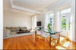 Flat, 4 bedrooms, for Sale