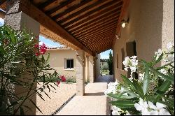 Beautiful, modern architect's house in Uzes