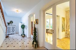 Stylish historic villa: generosity, elegance and a paradisiacal garden