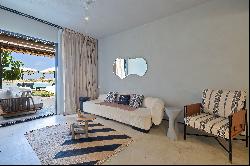 Serviced Beachfront Residence at Hacienda White