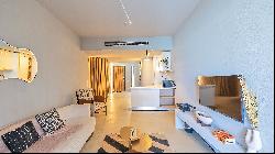 Serviced Beachfront Residence at Hacienda White