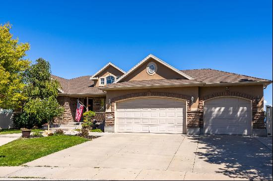 Charming Rambler Home Nestled Within the Heart of West Jordan