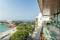 Apartment overlooking the beach of Copacabana