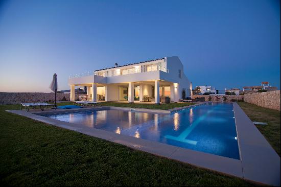 Modern Property with Tourist License on the Idyllic South Coast of Ciutadella, M