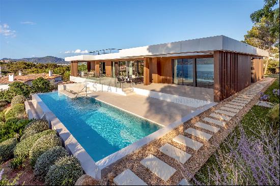 Modern new construction luxury villa in Santa Ponsa with sea view