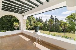 RARE 1925 PROPERTY BUILT BY GODBARGE ON A PARK OF APPROXIMATELY 5 HECTARES, MOUNTAIN VIEW.