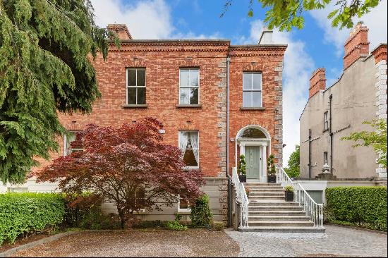 A most handsome 2-storey over garden level period residence extending to approx. 400 sq. m