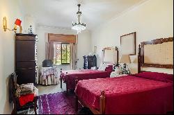 Flat, 4 bedrooms, for Sale