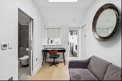 A beautifully presented three-bedroom house in the heart of Knightsbridge.