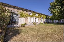 Superb character property located between Cognac and Angoulême