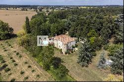 Deux-sévres – Magnificent castle for sale