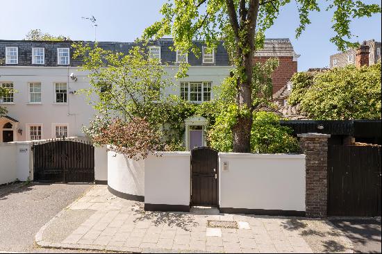 A striking, interior designed family house (approximately 5,277 sq ft) with a superb south