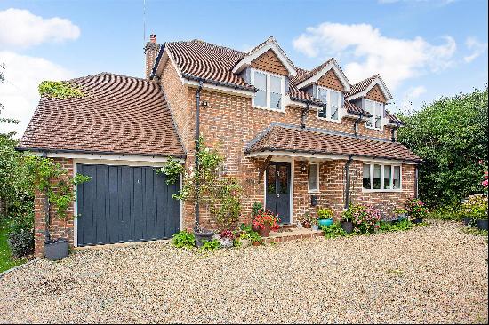 A fantastic four bedroom family home situated in the picturesque village of Plaxtol.
