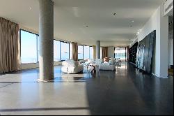 Magnificent Mini-Penthouse with Panoramic Sea Views