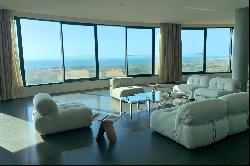 Magnificent Mini-Penthouse with Panoramic Sea Views