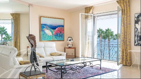 Croisette Outstanding 3- room flat Panoramic sea view