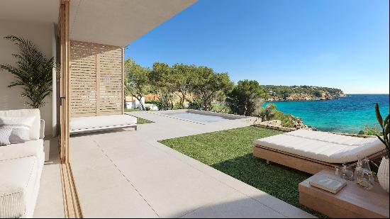 A new development project with four impressive duplex units in Cala Llenya.