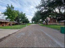 1606 Sunset Cir, Cameron TX 76520