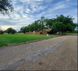 1606 Sunset Cir, Cameron TX 76520