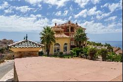 Imposing villa with panoramic sea views in a sought-after area o, Benalmadena 29630