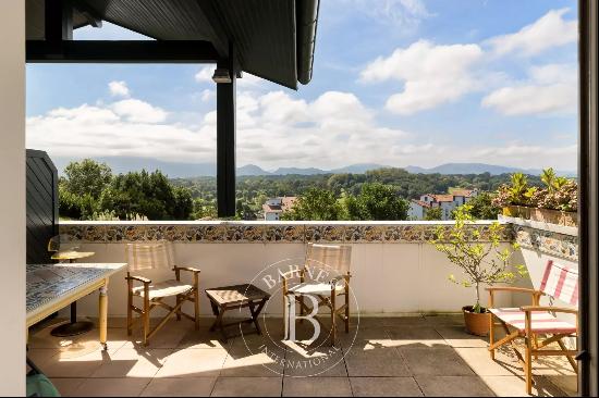 SAINT JEAN DE LUZ, SOUTH-FACING APARTMENT WITH MOUNTAINS VIEW