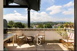 SAINT JEAN DE LUZ, SOUTH-FACING APARTMENT WITH MOUNTAINS VIEW