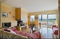 SAINT JEAN DE LUZ, SOUTH-FACING APARTMENT WITH MOUNTAINS VIEW